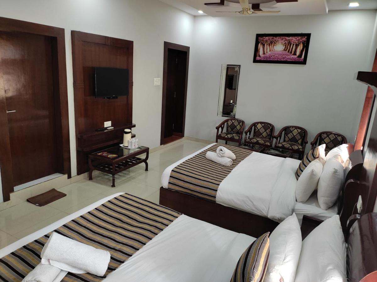 Hotel Krishna Ji Харидвар Экстерьер фото