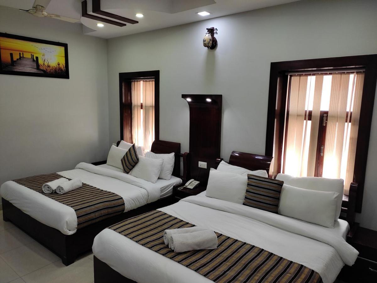 Hotel Krishna Ji Харидвар Экстерьер фото