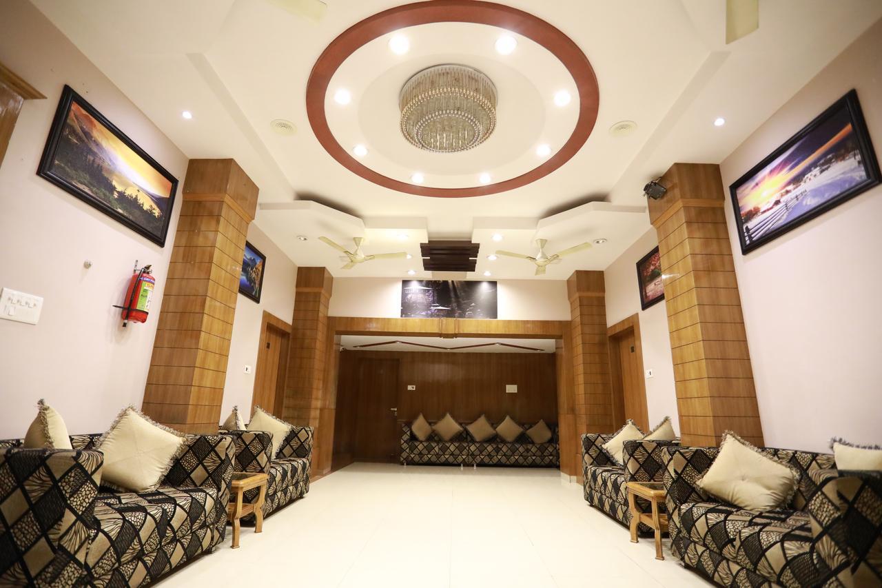 Hotel Krishna Ji Харидвар Экстерьер фото